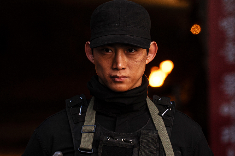 Taecyeon Is An Elite Operative With A Past Connection To So Ji Sub In “Agent Kim Reactivated”
