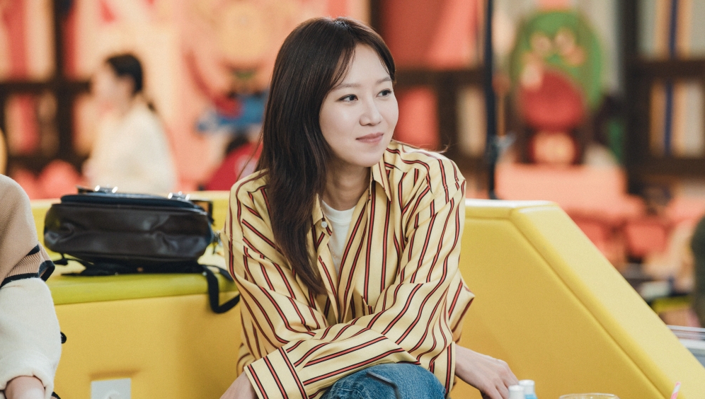 Gallery - Kong Hyo Jin Is A Legendary Assassin Struggling To Balance Work And Married Life In "A Bona Fide Killer" | Soompi - image 2