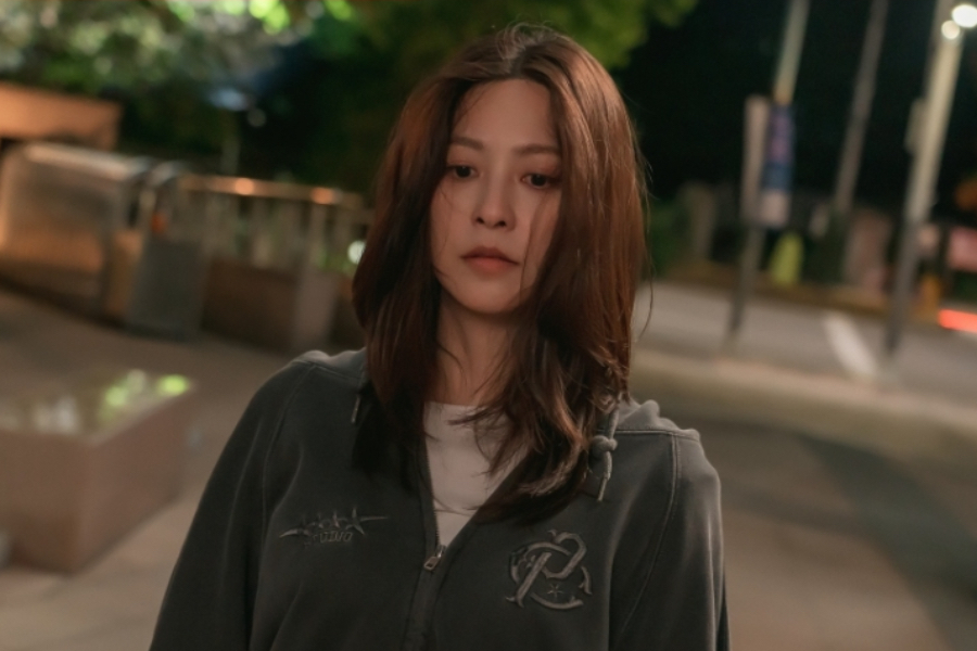 Park Se Young’s Expression Hardens After A Tense Late-Night Confrontation In “Family Register”