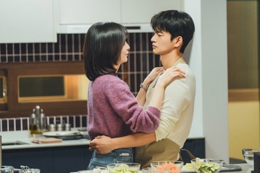 Seo In Guk And Park Ji Hyun Look Like Newlyweds Cooking At Home Together In “See You At Work Tomorrow!”