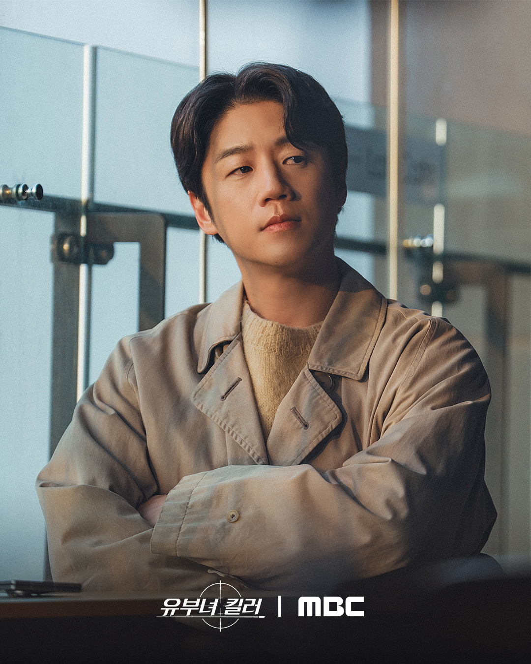 Jung Jun Won Shares Thoughts On His “A Bona Fide Killer” Character, Working With Kong Hyo Jin And Lee Sang Yi, And More