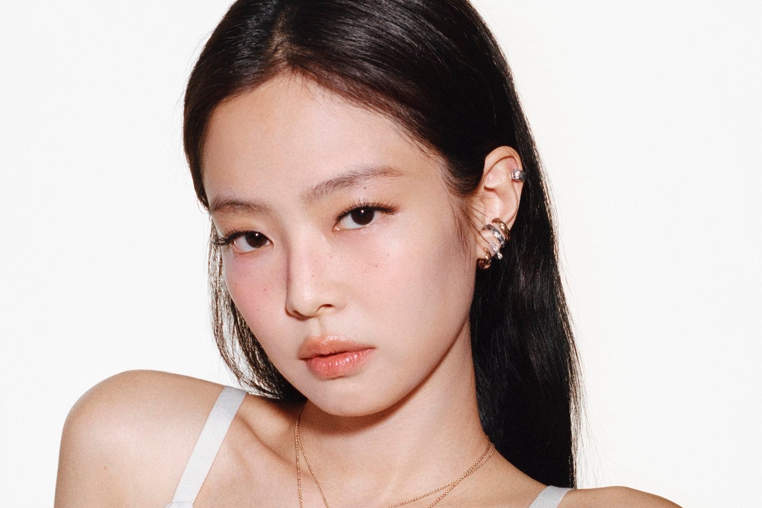 BLACKPINK’s Jennie Becomes 2nd Female K-Pop Artist To Enter Top 5 Of Billboard Hot 100
