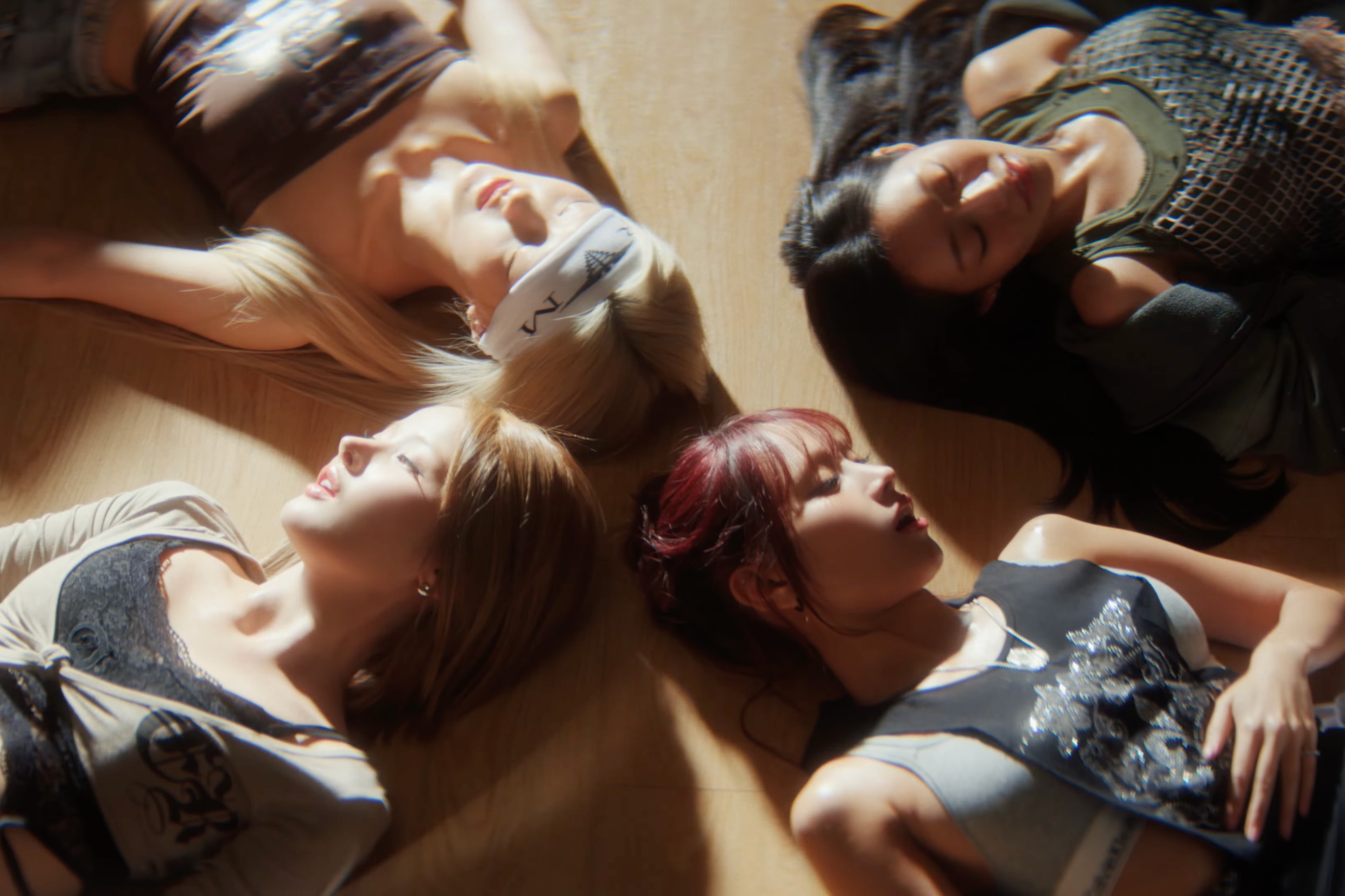 Watch: Kiss Of Life Announces Comeback Date With Preview Of “sweat Equity”