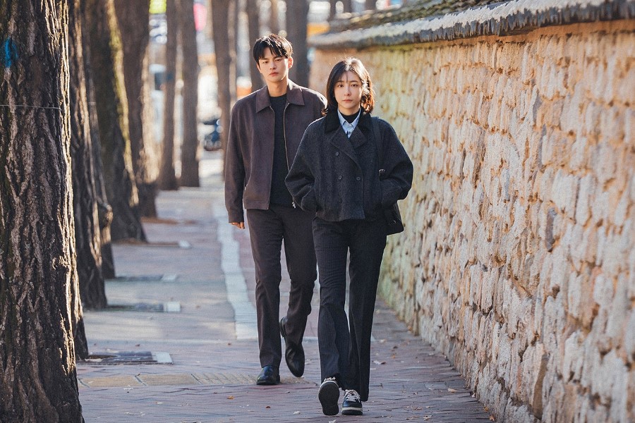 Seo In Guk And Park Ji Hyun Struggle Through An Emotional Fallout In “See You At Work Tomorrow!”