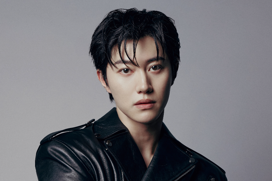 Kwak Dong Yeon Announces Military Enlistment Date