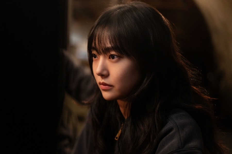 Kim Hye Joon Is Ready To Fight On Her Own Terms In “A Shop For Killers 2”
