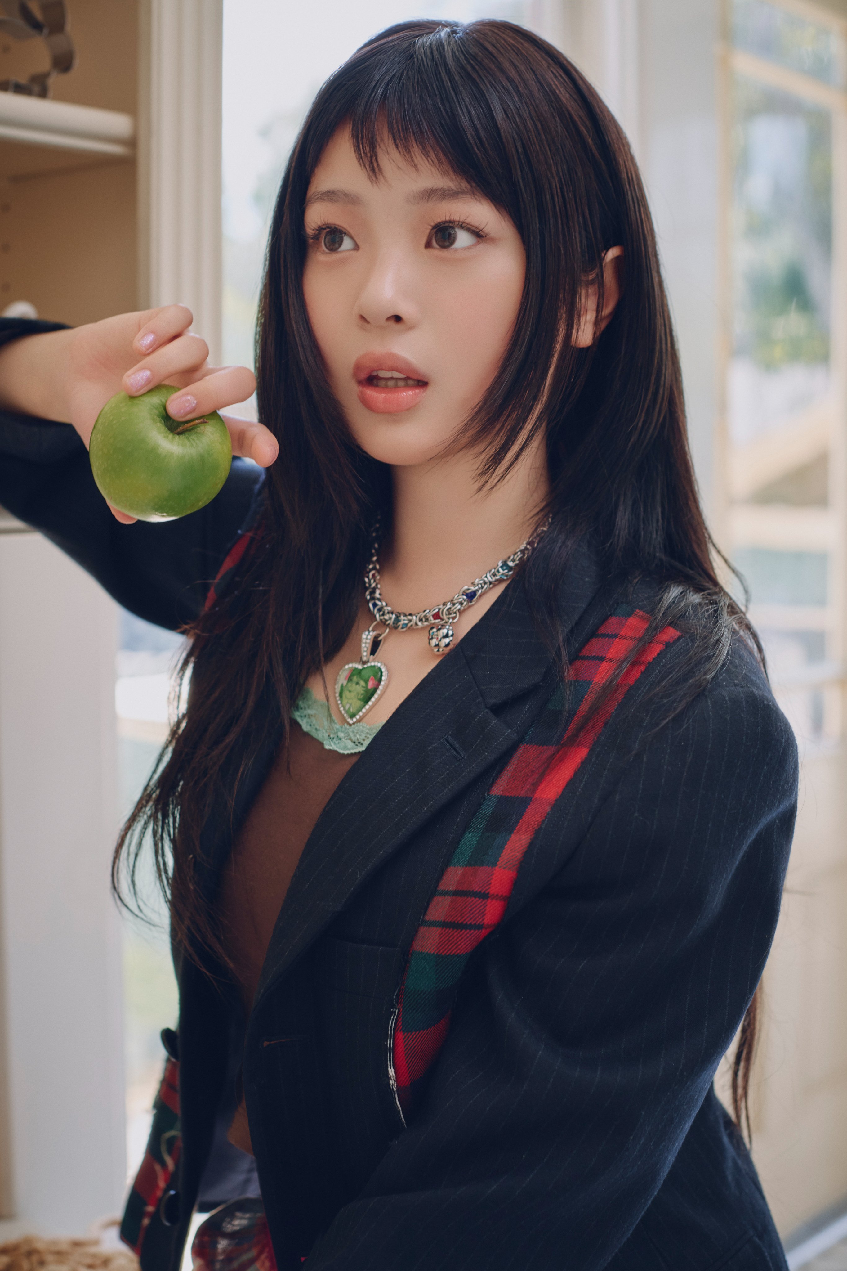 Watch: NewJeans Announces Return As 4-Member Group With “2026 Summer Of NewJeans” Films And Photos插图10