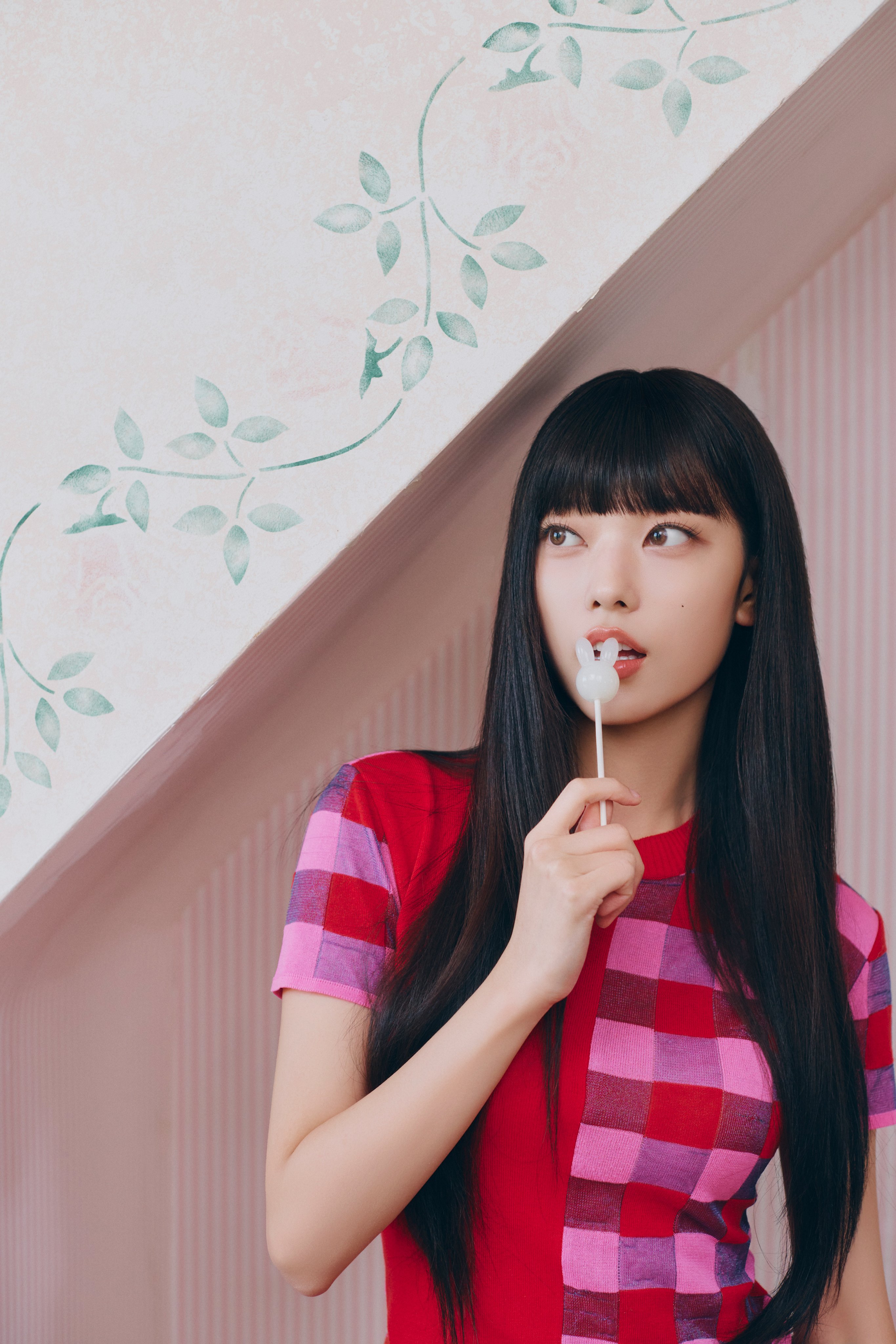 Watch: NewJeans Announces Return As 4-Member Group With “2026 Summer Of NewJeans” Films And Photos插图14