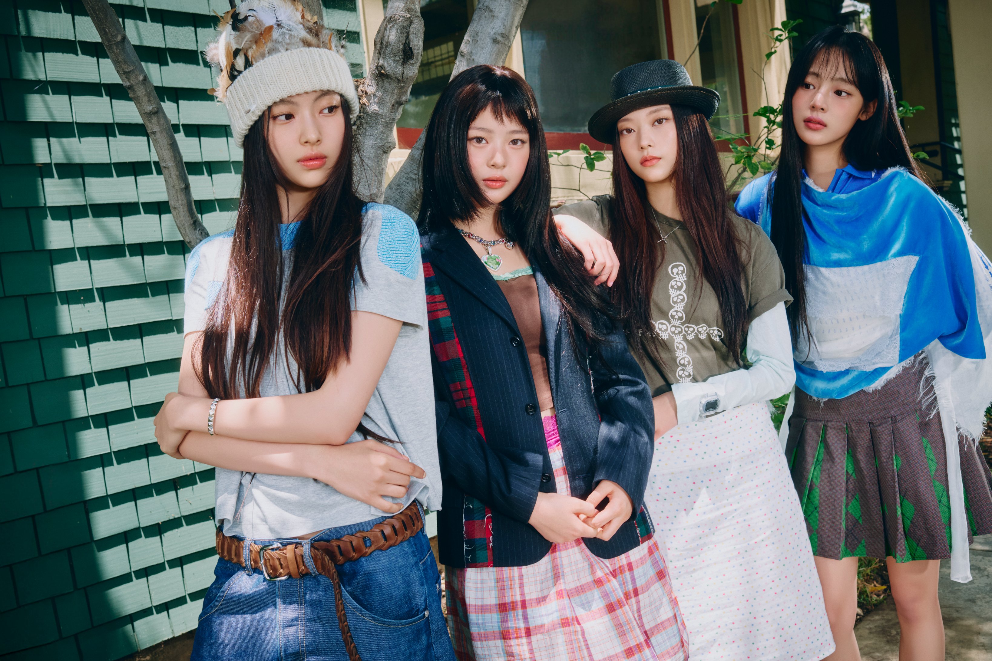 Watch: NewJeans Announces Return As 4-Member Group With “2026 Summer Of NewJeans” Films And Photos插图25