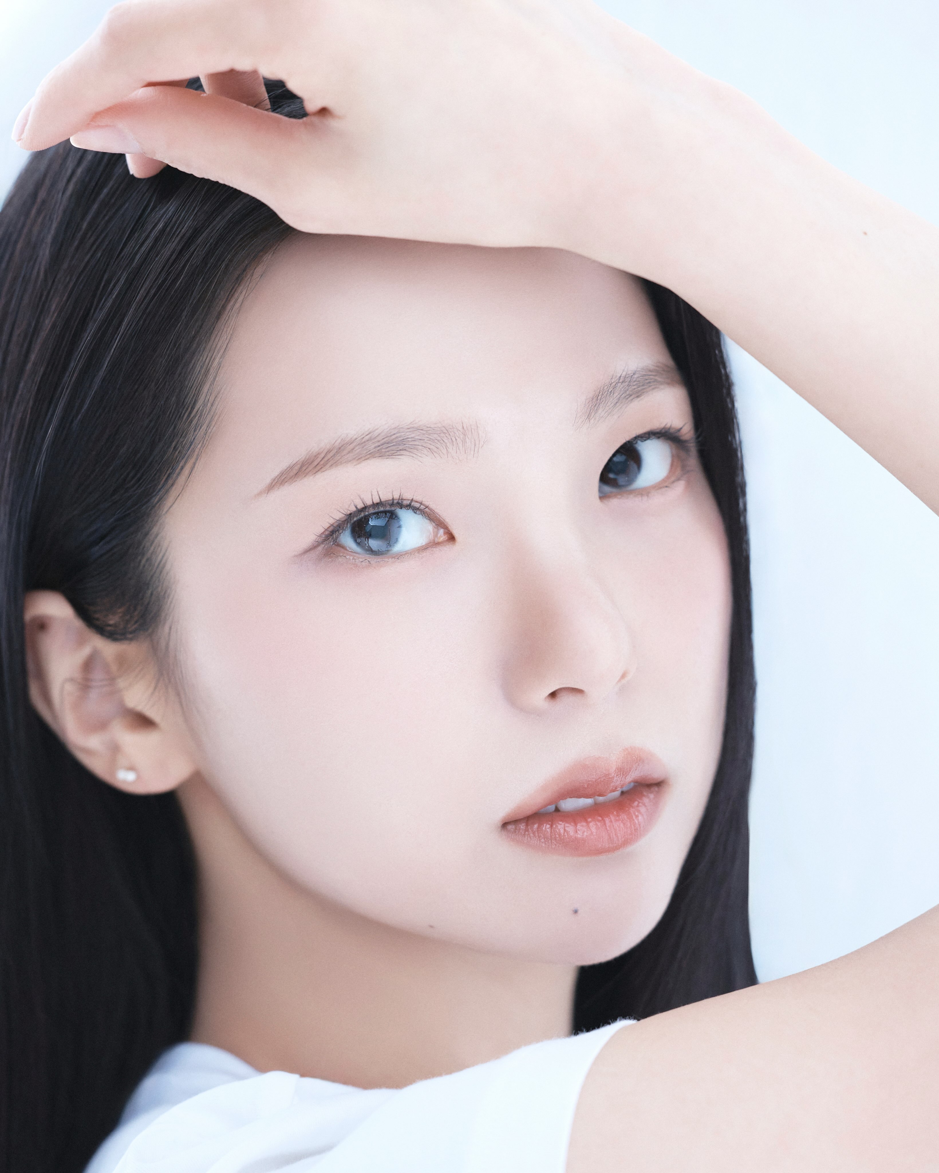 Kep1er And CLC’s Yujin Releases Gorgeous Profile Photos After Signing With New Agency插图4