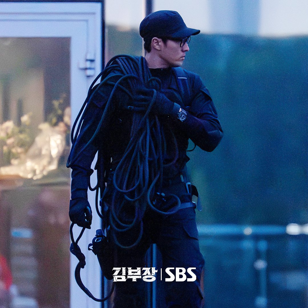 So Ji Sub, Choi Dae Hoon, And Yoon Kyung Ho Fight Their Way Through Enemy Territory In “Agent Kim Reactivated”