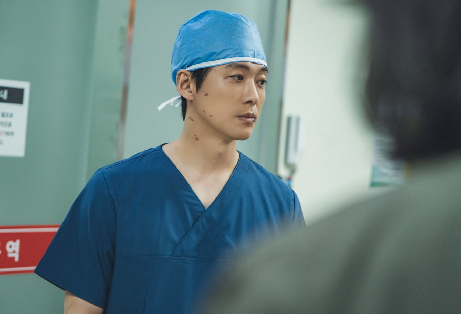 Namkoong Min Is Arrested For His Wife’s Kidnapping In “The Husband”插图