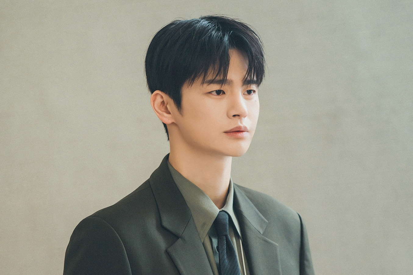 Seo In Guk Faces Career Crisis After Going Public With His Relationship In “See You At Work Tomorrow!”