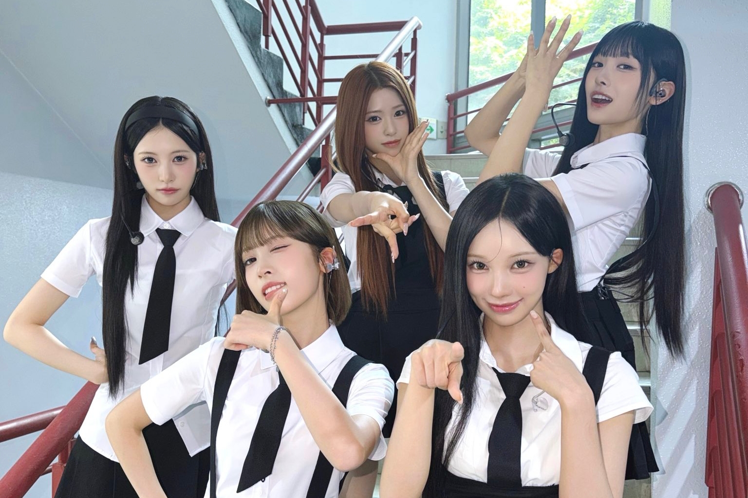 Watch: RESCENE Takes 1st Win For “LOVE ATTACK” On “Inkigayo”; Performances By fromis_9, OURBIRTHDAY, And More