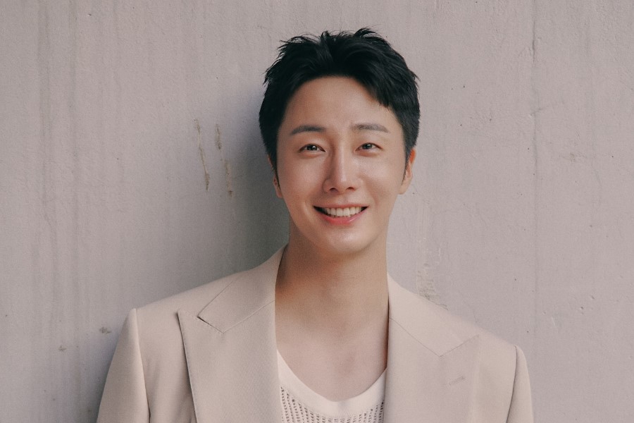 Jung Il Woo Signs With Galaxy Corporation