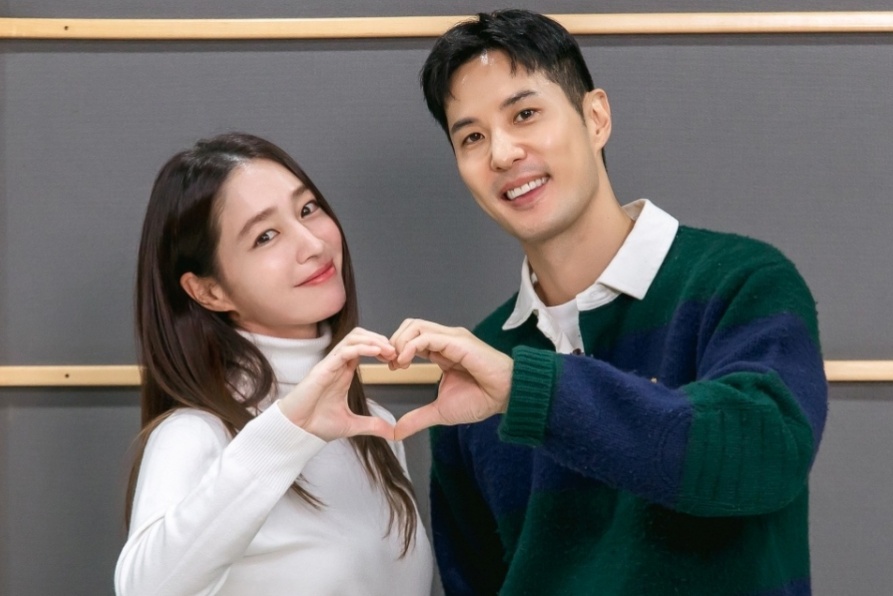 Lee Min Jung, Kim Ji Suk, And More Immerse Into Their Roles At Script Reading For New Drama “OK, Let’s Get Divorced”