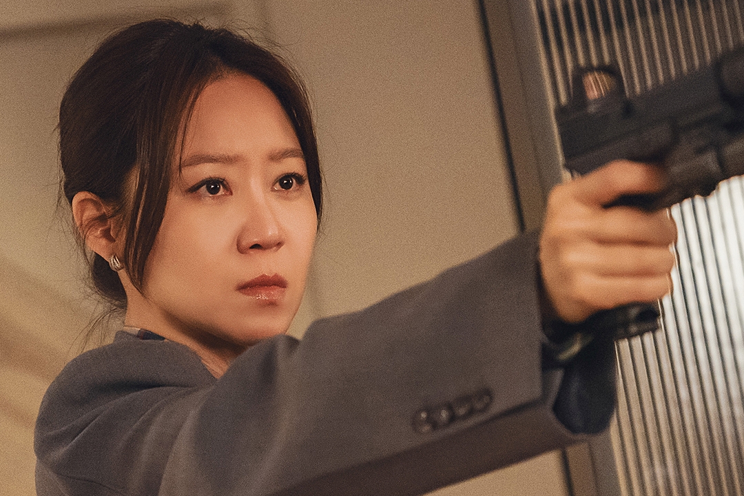 Kong Hyo Jin Goes After Person Who Threatened Her Husband Jung Jun Won In “A Bona Fide Killer”