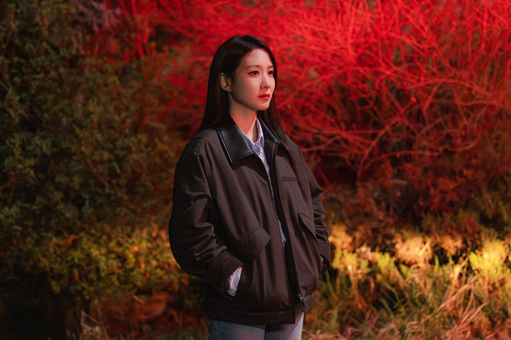 Park Eun Bin Faces Off With A Furious Murderer In “Spooky In Love”