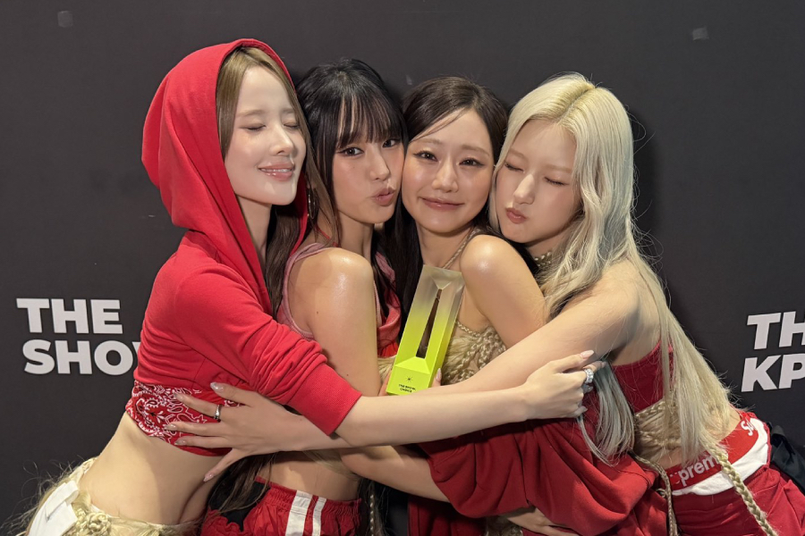 Watch: KISS OF LIFE Takes 1st Win For “SWEAT” On “The Show”
