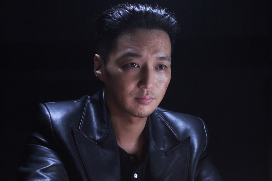 Byun Yo Han Bets Everything On Revenge In “Tazza 4: The Song Of Beelzebub”