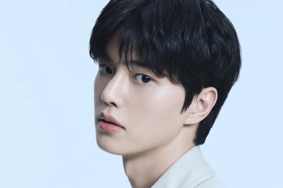 Song Kang Confirmed To Guest On “You Quiz On The Block”