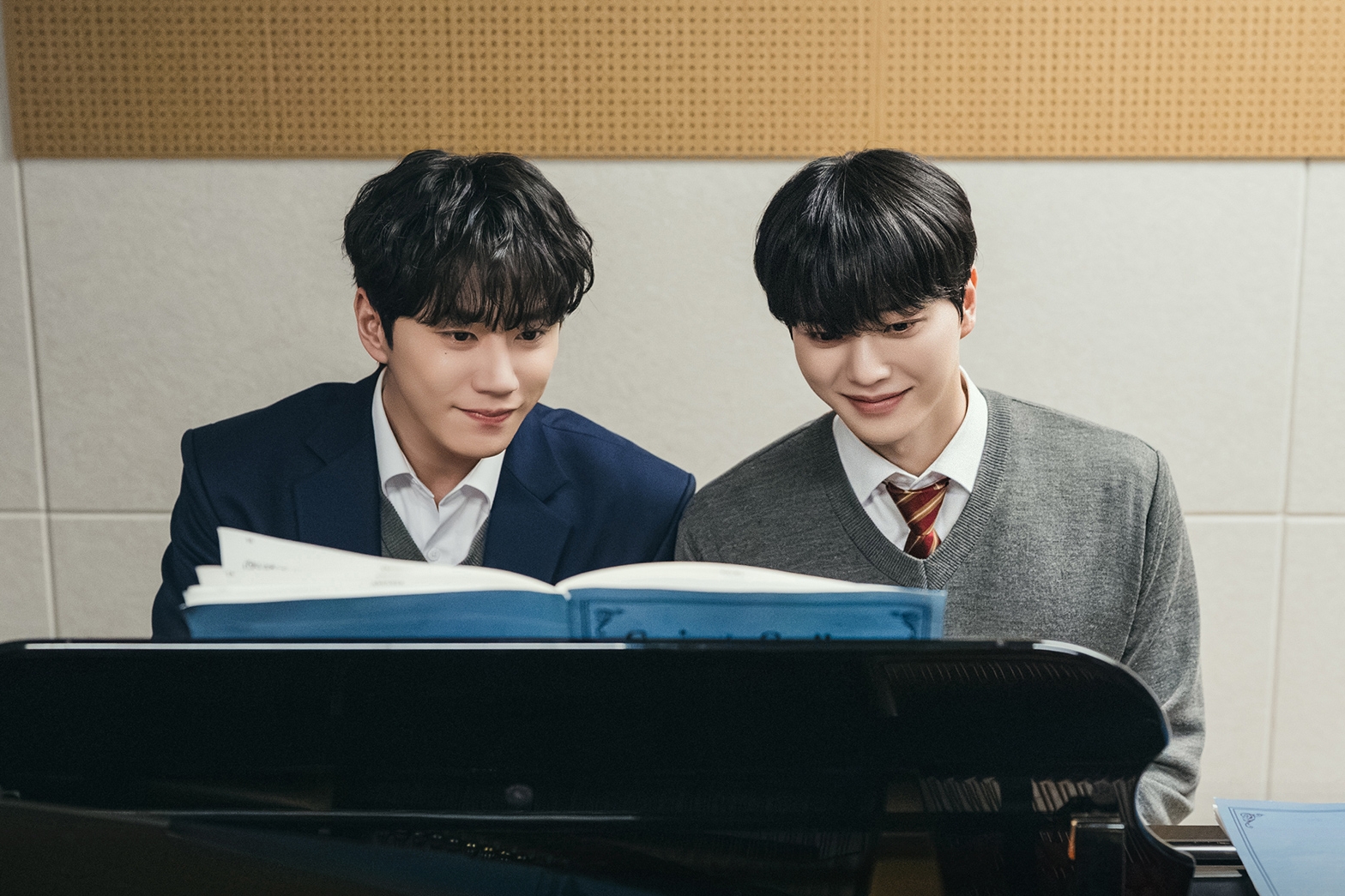 Song Kang And Lee Jun Young Get Closer After Becoming Duet Partners In “four Hands, Two Sonatas”