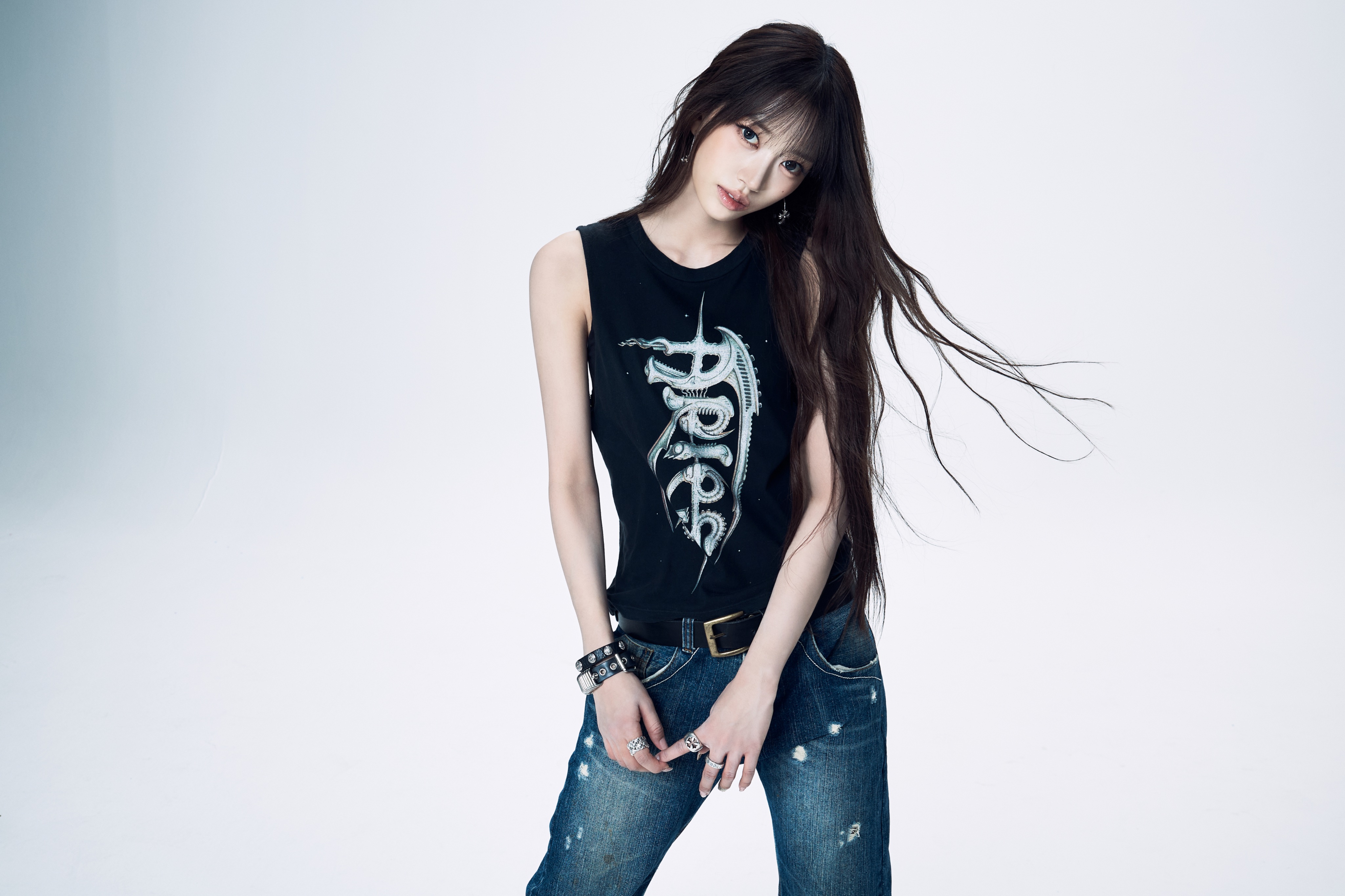 Update: MEOVV Poses In Teasers For Single Album “GO HARD”插图11