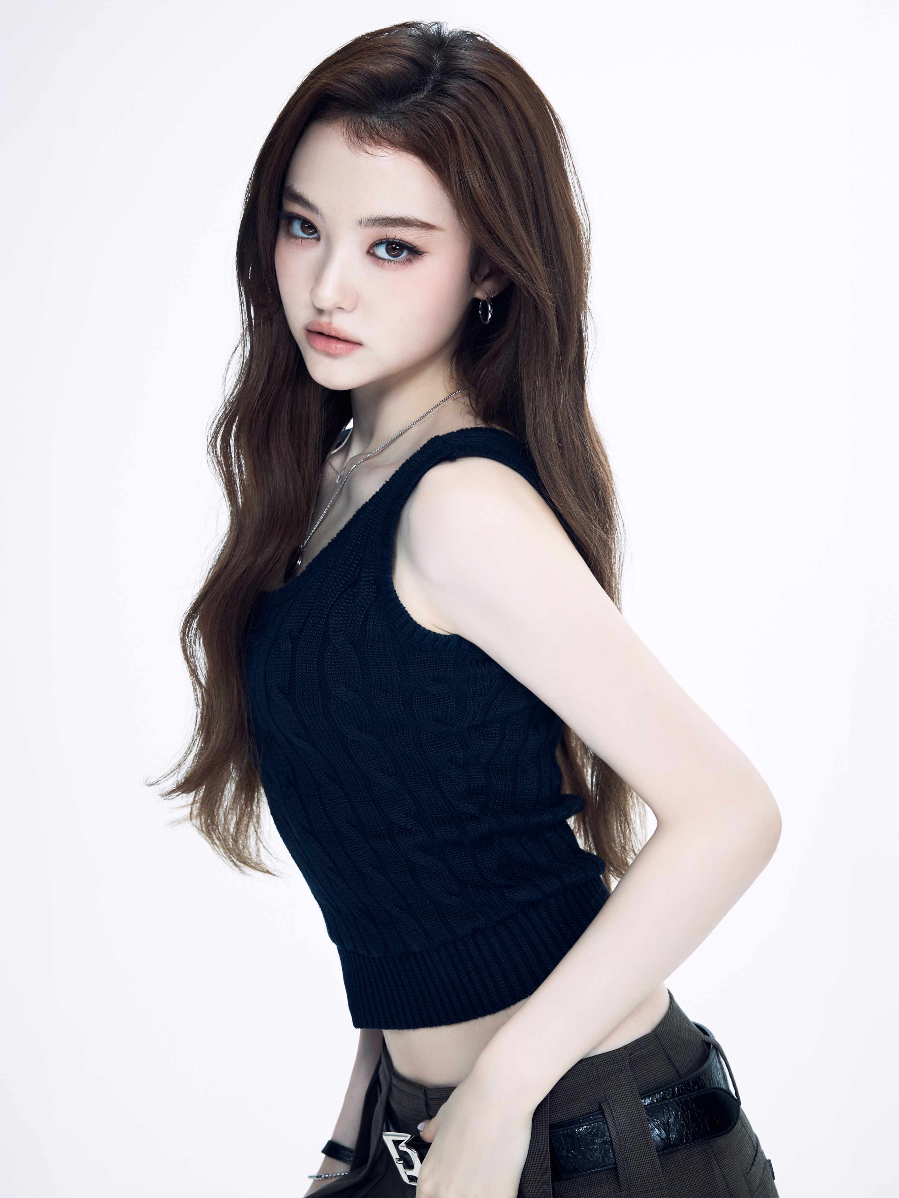 Update: MEOVV Poses In Teasers For Single Album “GO HARD”插图19