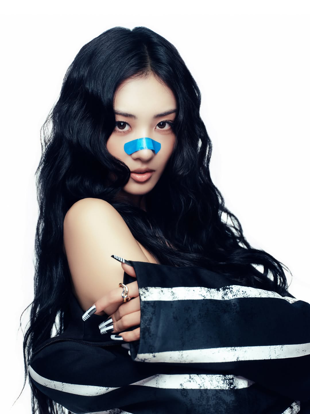 Update: MEOVV Poses In Teasers For Single Album “GO HARD”插图3