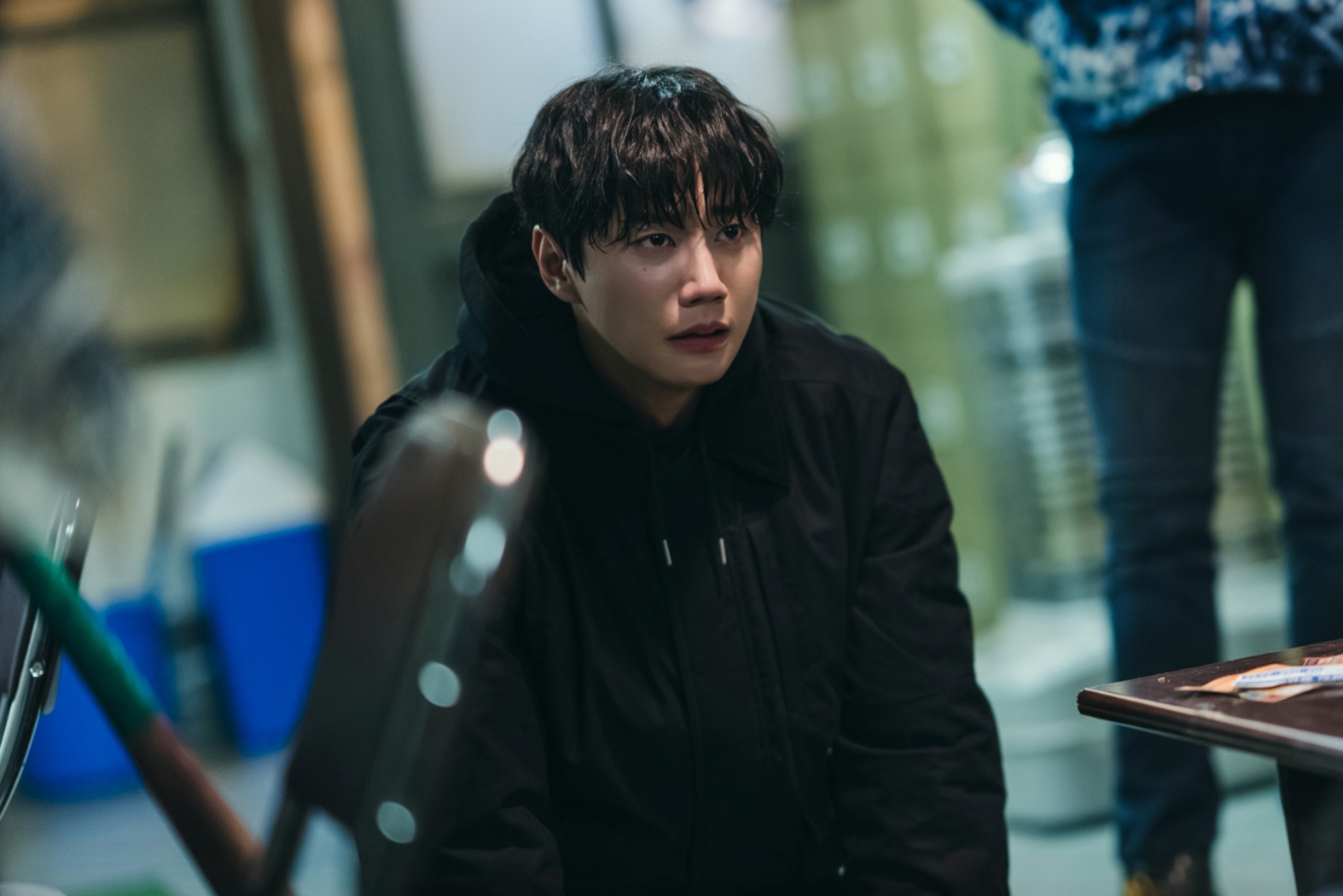 Lee Jun Young Kneels Before A Loan Shark In “Four Hands, Two Sonatas”