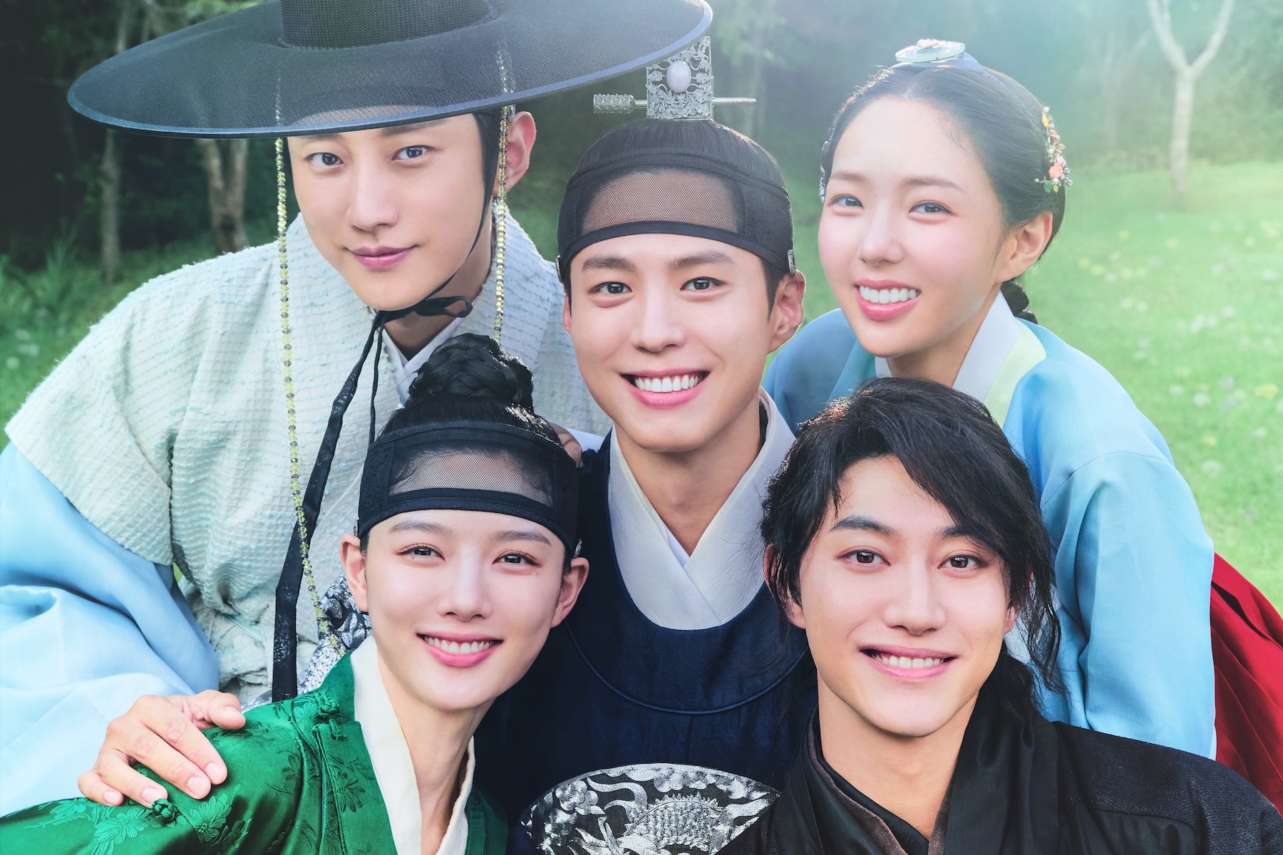 Park Bo Gum, Kim You Jung, Jin Young, Chae Soo Bin, And Kwak Dong Yeon Bring Back Their “Love In The Moonlight” Looks In New Variety Show Posters