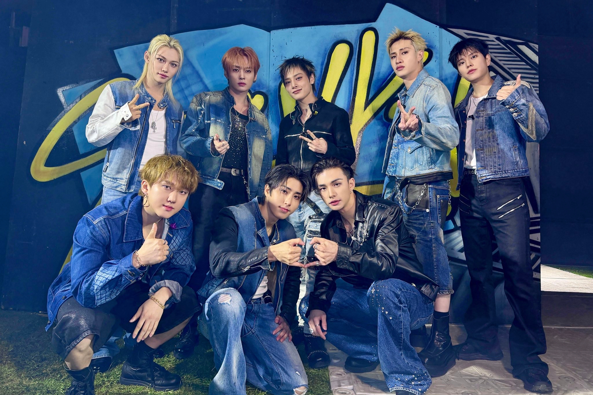 Stray Kids’ “THIS & THAT” Re-Enters Top 15 Of Billboard 200 In 5th Week