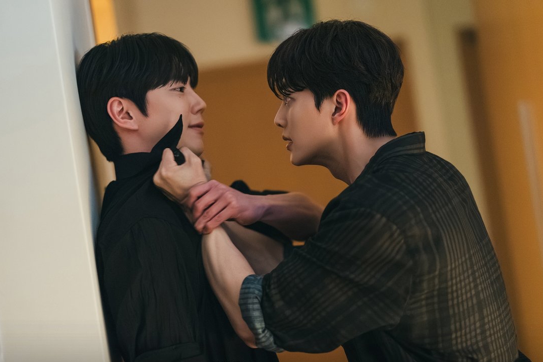 Song Kang Lashes Out At Lee Jun Young In A Fit Of Rage In “Four Hands, Two Sonatas”