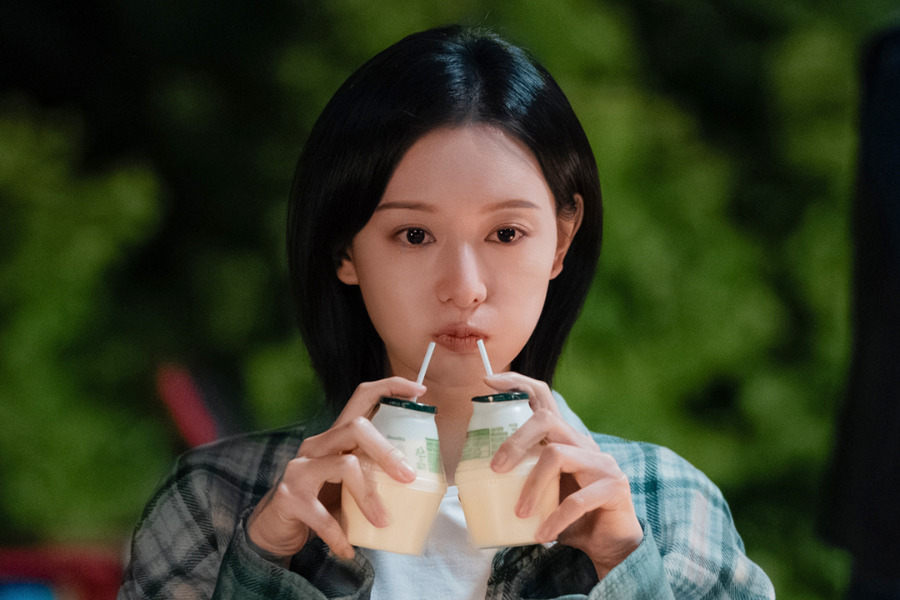 Kim Ji Won Is An Unexpected Foodie Outside The Operating Room In New Drama “doctor X”