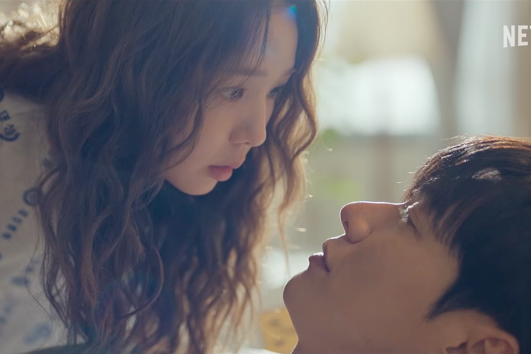 Watch: Chae Soo Bin Is Puzzled By Kim Young Kwang’s Lack Of Response To Her Touch In “Take Charge Of My Heart” Preview