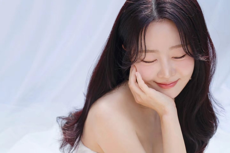 LABOUM’s Yujeong Announces Marriage With Heartfelt Letter