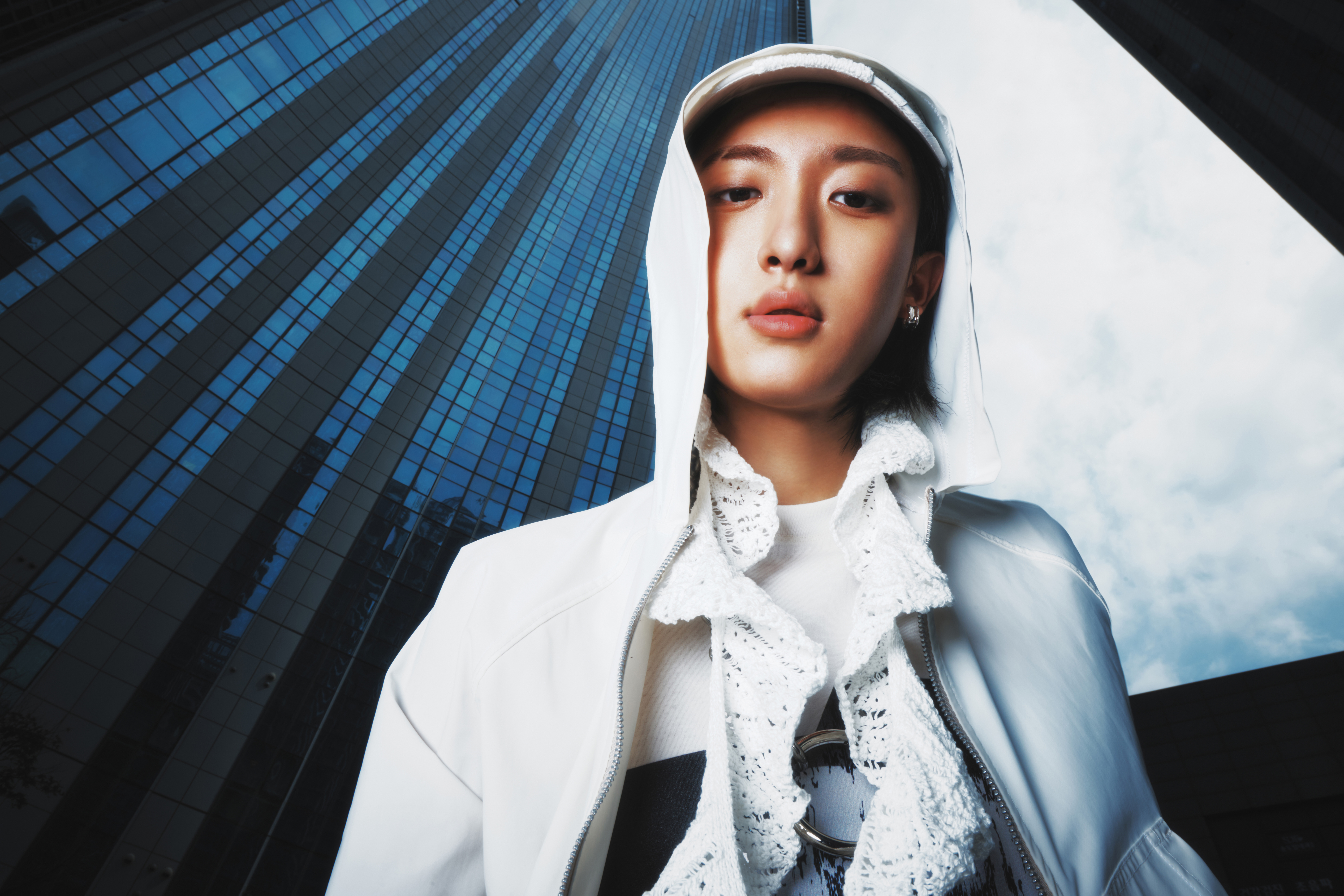 Gallery - Watch: LNGSHOT Paints A “Masterpiece” In New MV For Pre-Release Single | Soompi - image 1