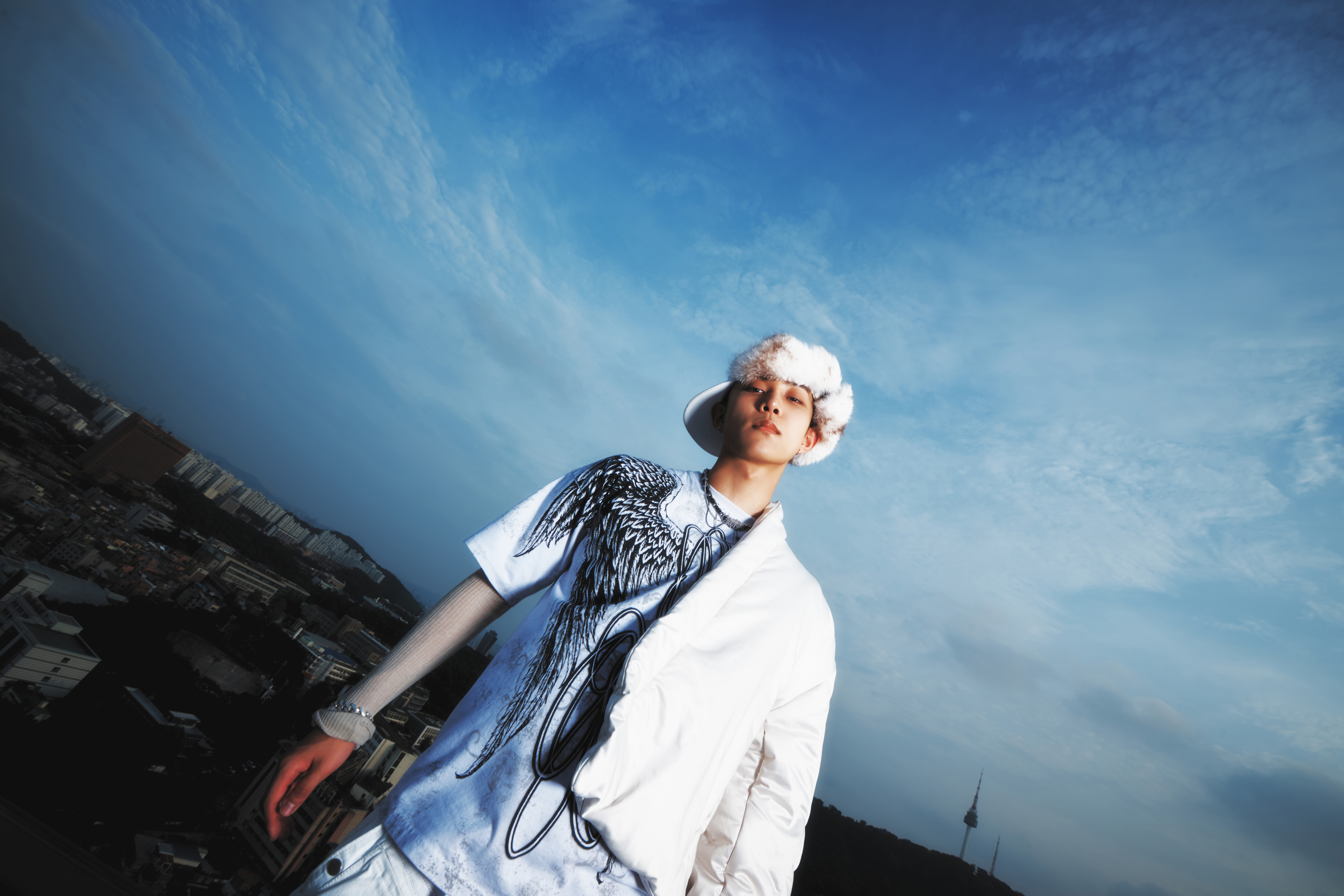 Gallery - Watch: LNGSHOT Paints A “Masterpiece” In New MV For Pre-Release Single | Soompi - image 8