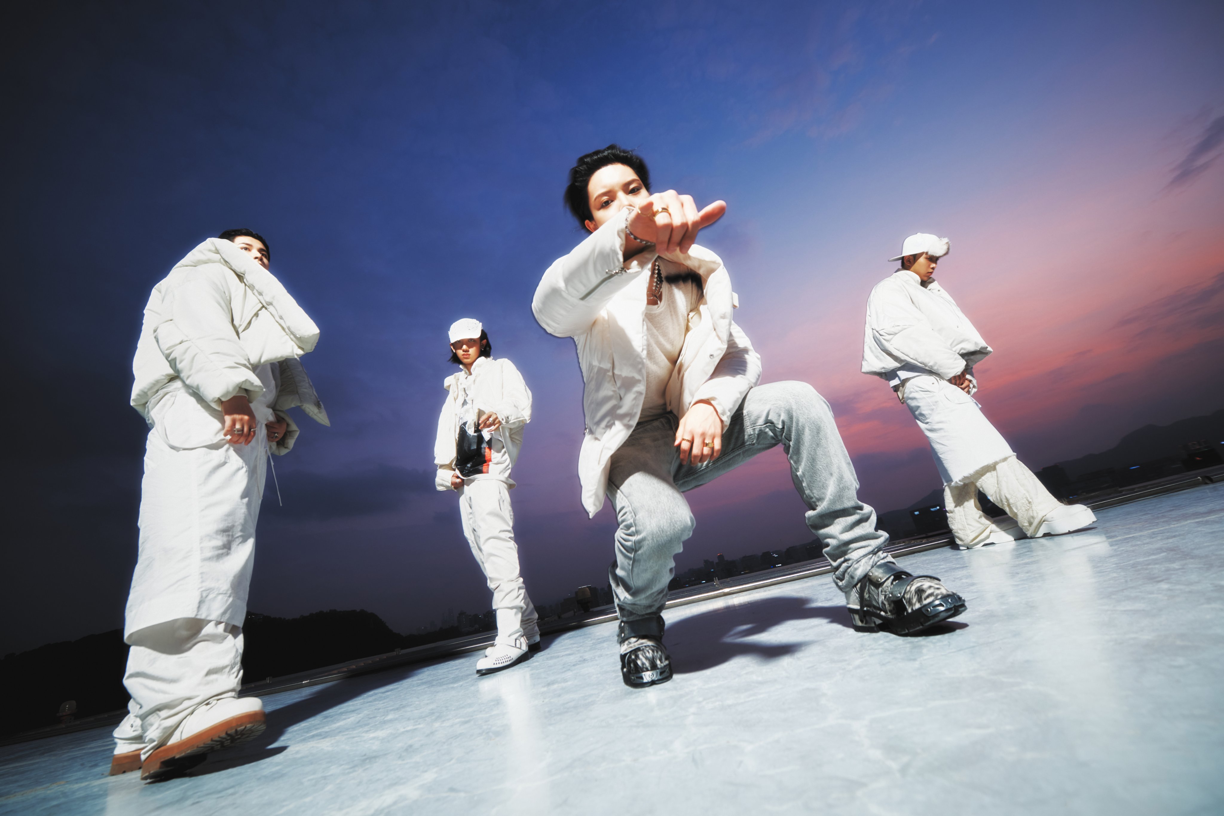 Gallery - Watch: LNGSHOT Paints A “Masterpiece” In New MV For Pre-Release Single | Soompi - image 16