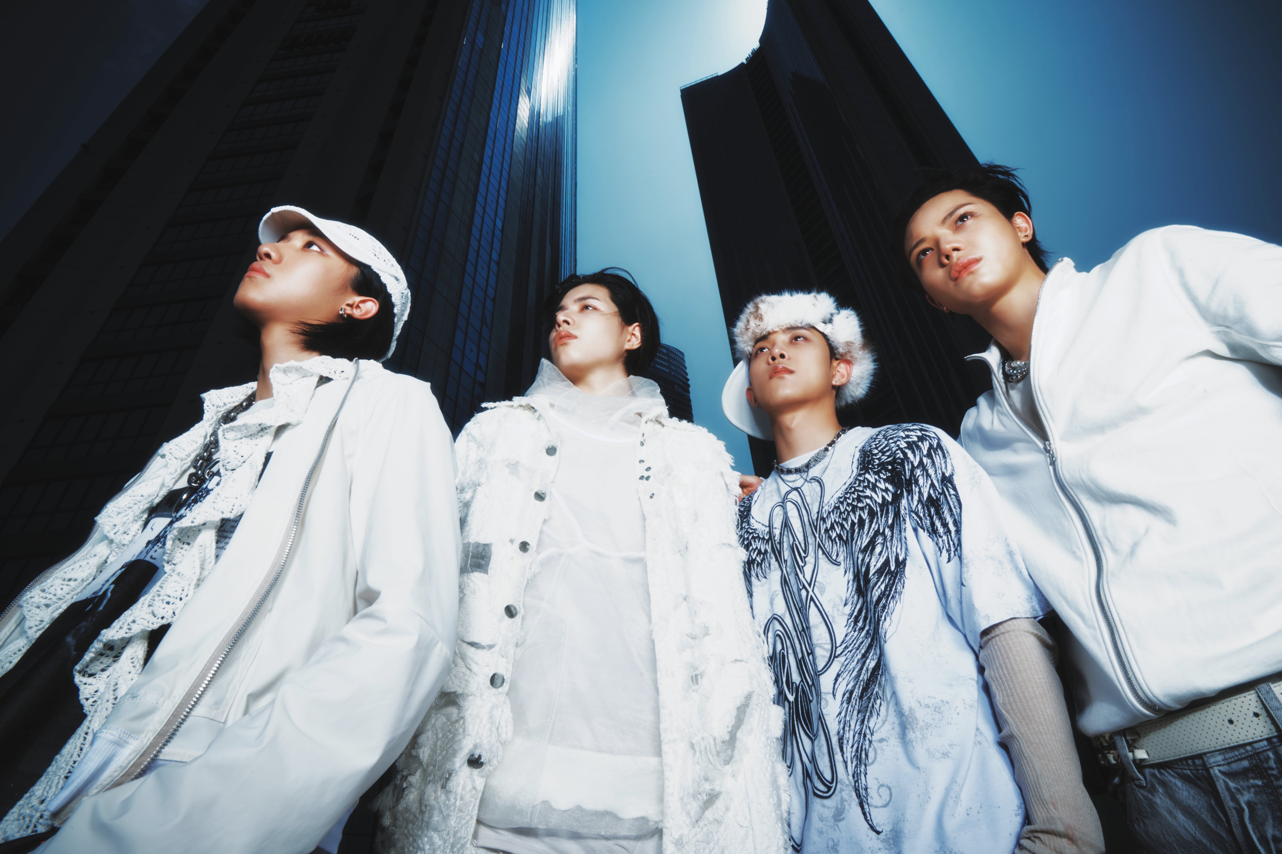 Gallery - Watch: LNGSHOT Paints A “Masterpiece” In New MV For Pre-Release Single | Soompi - image 23