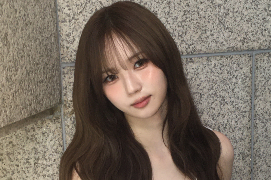 tripleS’s Jiwoo To Limit Movements During Upcoming Schedules Due To Ankle Injury