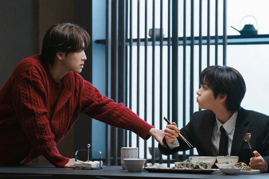 Seol In Ah Takes On All Sorts Of Peculiar Tasks For Yim Si Wan In “Love In Disguise”
