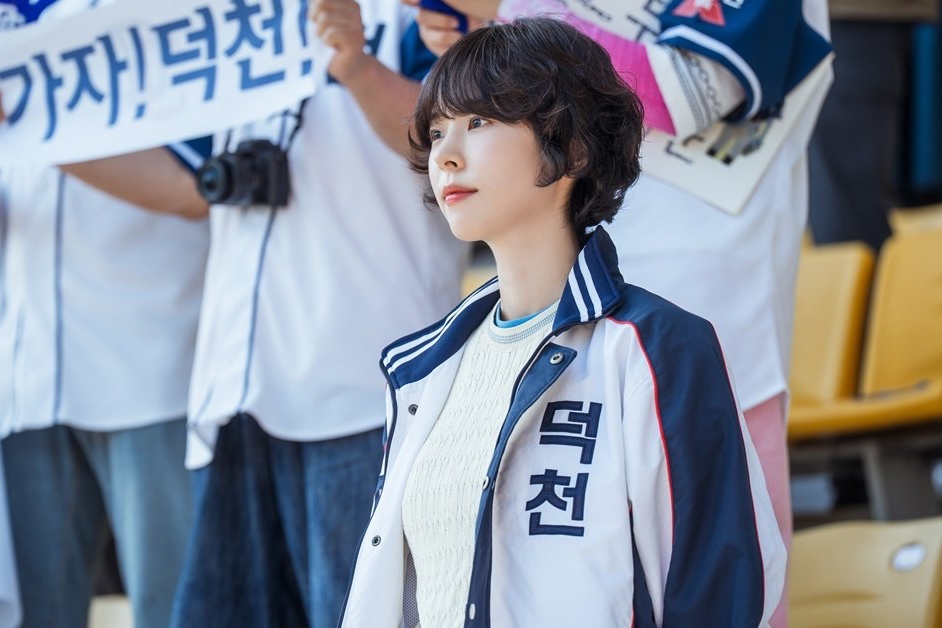 Seo Eun Soo Clashes With Kim Woo Bin Over A High School Baseball Team In “GIFT”