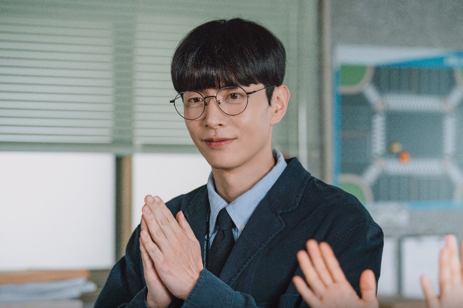 Lee Min Ki Stays Sharp On The Job While Becoming More Emotionally Attuned In “Crash 2”
