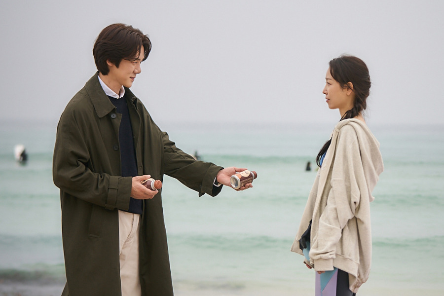 Yoo Yeon Seok And Seo Hyun Jin Are Drawn To Each Other In “The Perfect Lie”