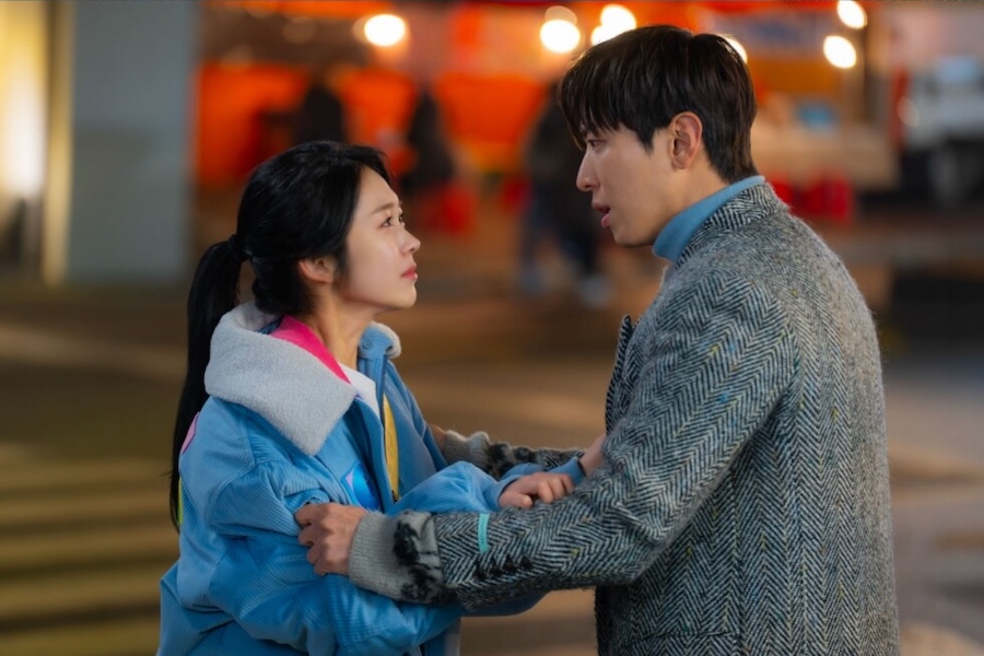 Hong Seung Hee Tears Up In Front Of Jung Yong Hwa In “Oh! My Guard”