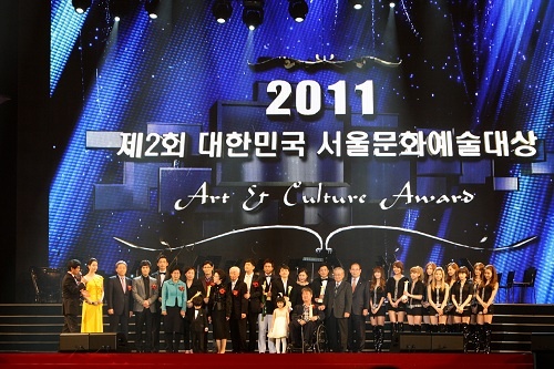 SNSD, Rain Win Seoul Cultural Arts Awards