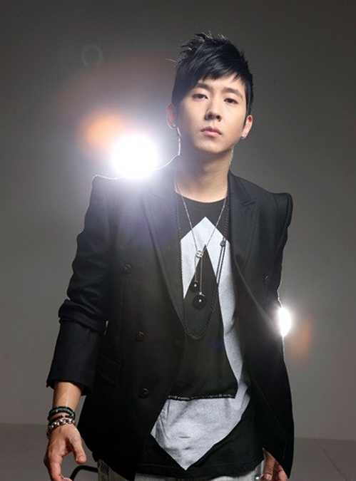 Brian Promises to Deliver Personally Made Lunch Boxes to Fans If He Receives Over 5,000 Likes