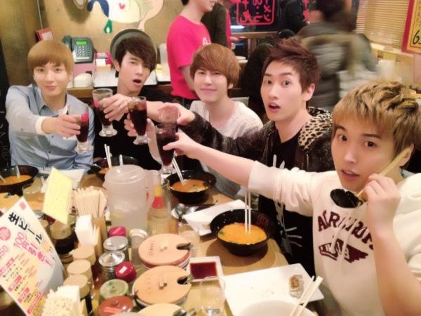 Leeteuk Thanks Fans After the Athena Concert in Japan