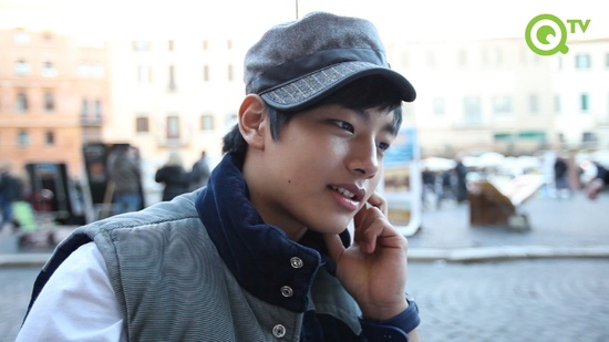 Yeo Jin Goo Meets a Passionate Fan in Italy!